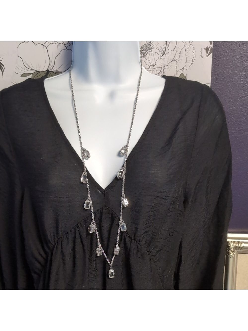 Ann Taylor Crystal Drop Necklace - Picture 7 of 9